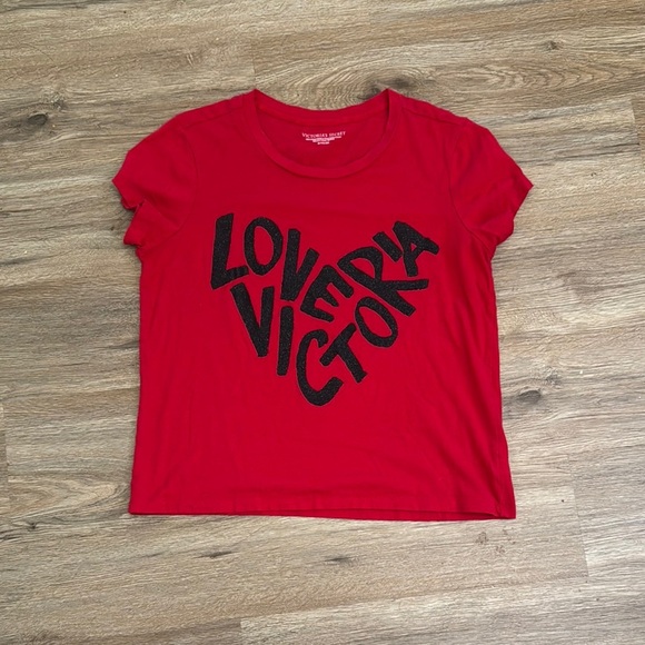 Victoria's Secret Red Graphic Crop Tee - Picture 1 of 5